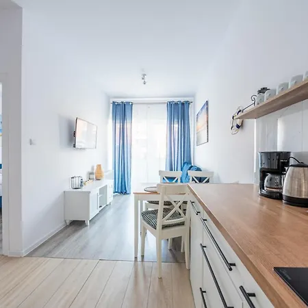 Horyzont Apartamenty- Baltycka 7ab- Sniadania * Kołobrzeg