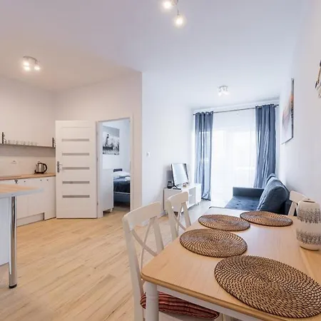 Horyzont Apartamenty- Baltycka 7ab- Sniadania * Kołobrzeg